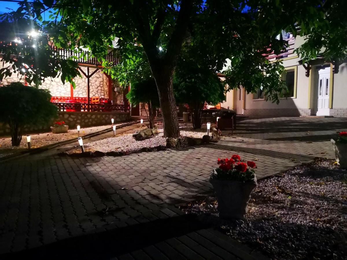 Zoeld Sziget Wellness Bed & Breakfast Egerszalok Exterior photo